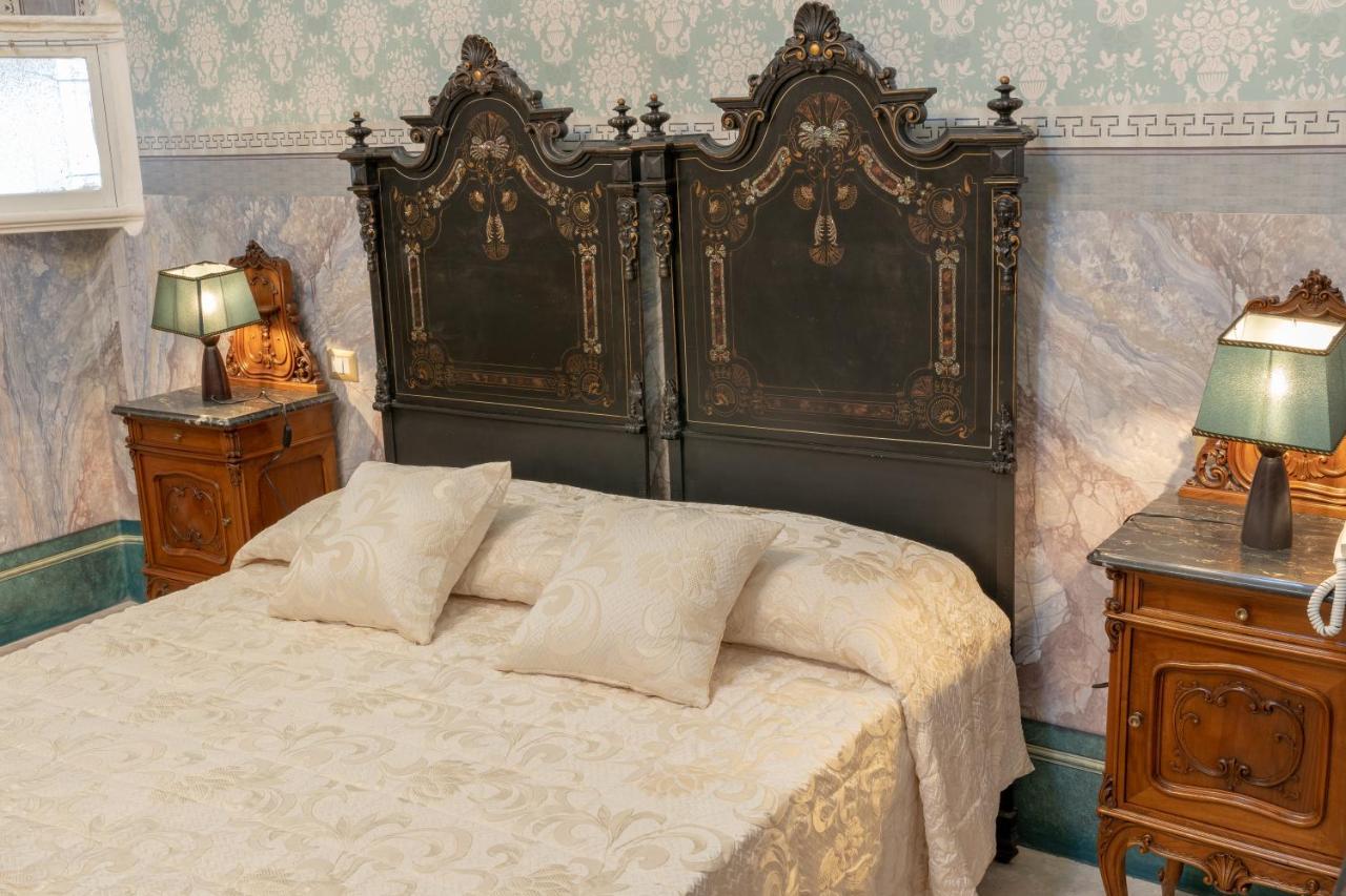 Il Cavaliere Al Borgo Antico Hotel Copertino Ngoại thất bức ảnh