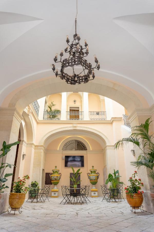 Il Cavaliere Al Borgo Antico Hotel Copertino Ngoại thất bức ảnh