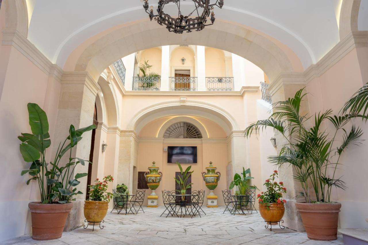 Il Cavaliere Al Borgo Antico Hotel Copertino Ngoại thất bức ảnh