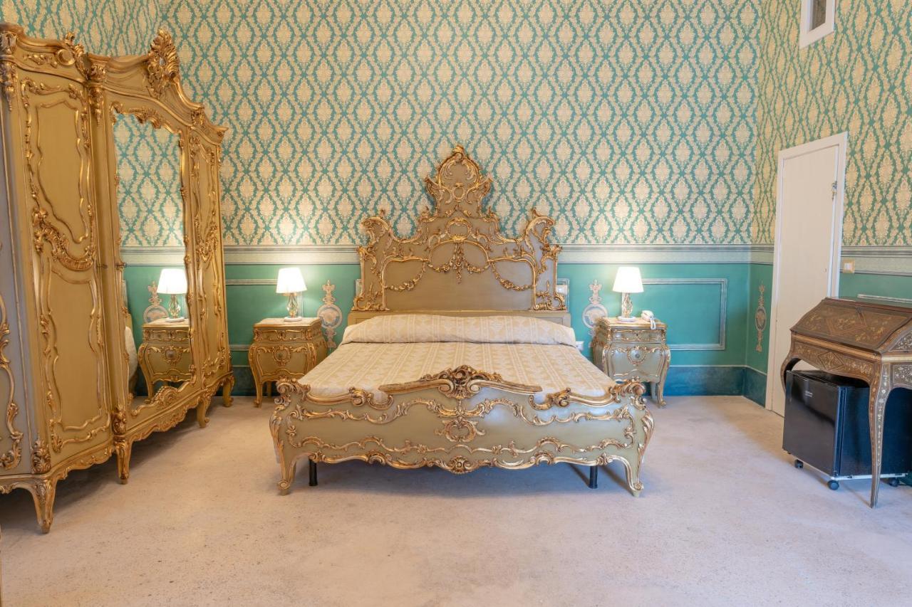 Il Cavaliere Al Borgo Antico Hotel Copertino Ngoại thất bức ảnh