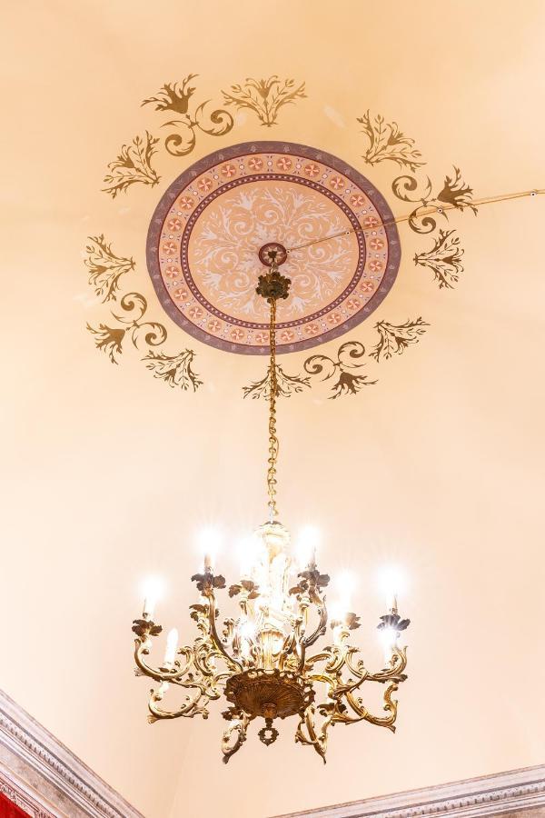 Il Cavaliere Al Borgo Antico Hotel Copertino Ngoại thất bức ảnh