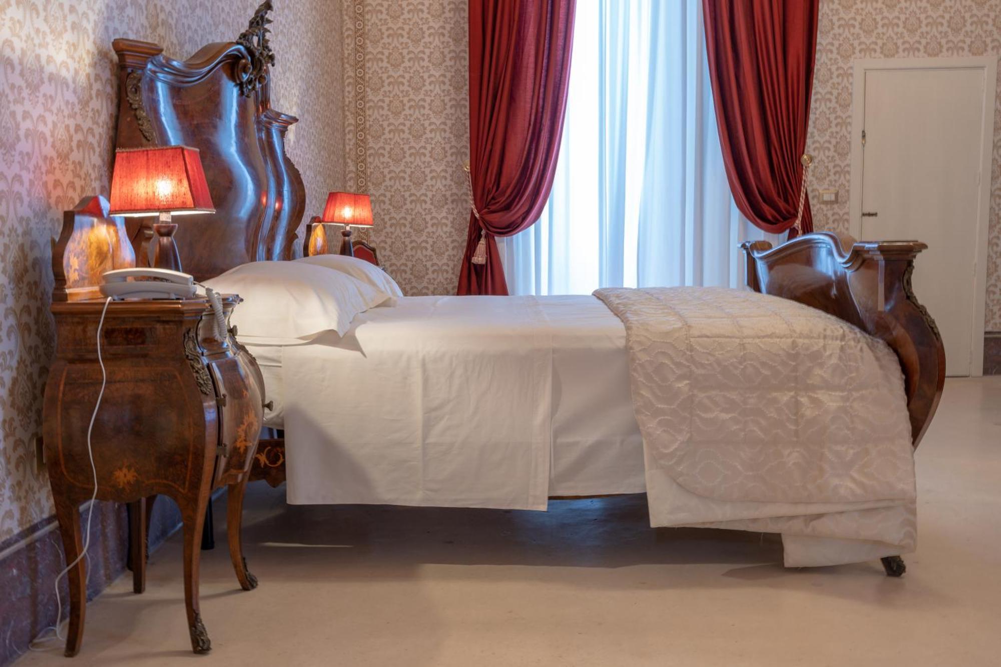 Il Cavaliere Al Borgo Antico Hotel Copertino Ngoại thất bức ảnh